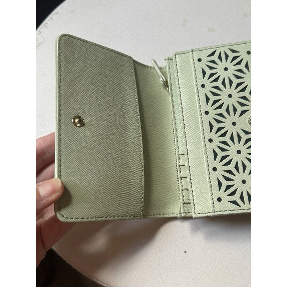 Tory Burch Robinson Floral Perforated Medium Wallet Mint Julep - Picture 4 of 16